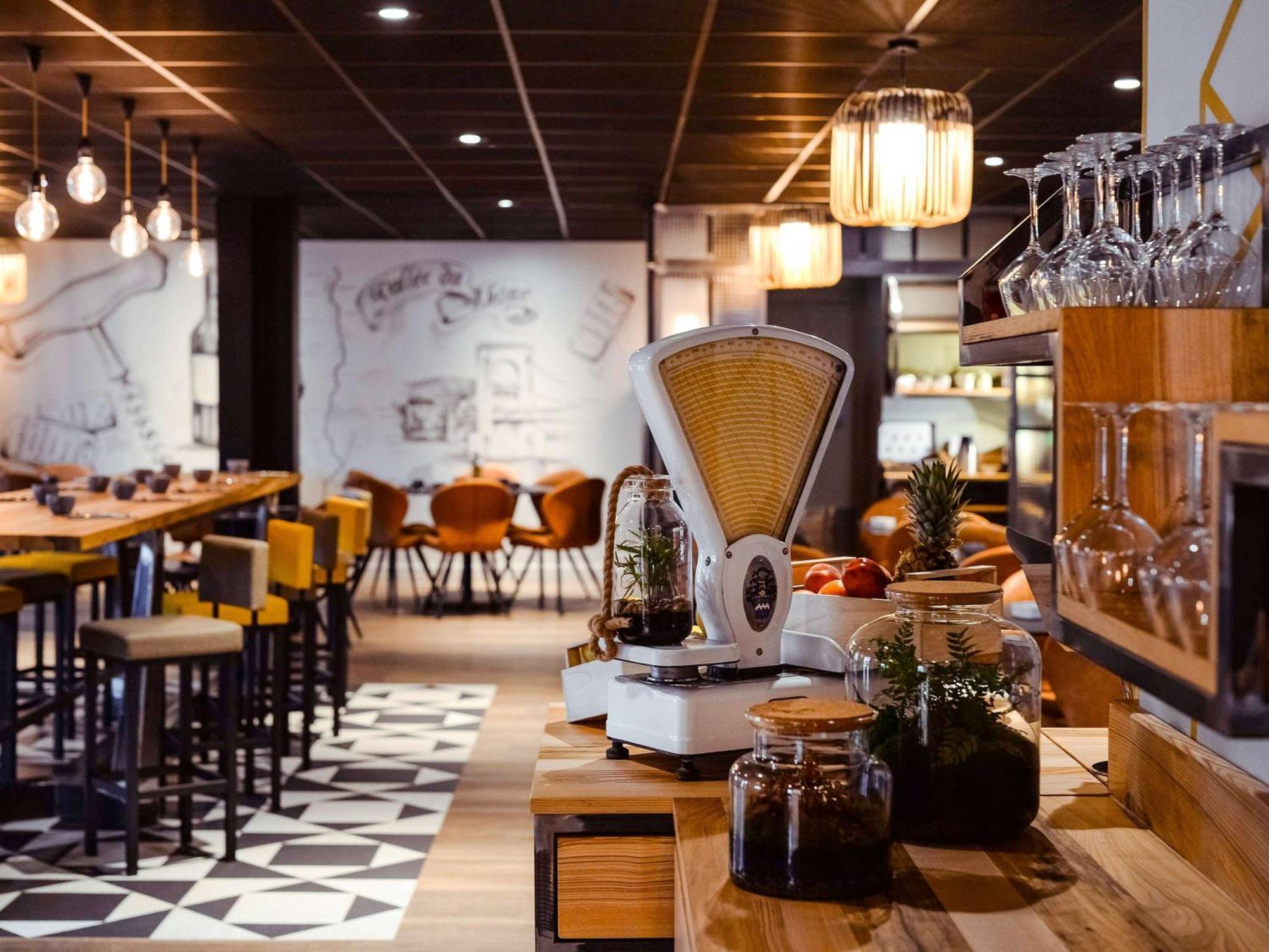 Mercure Lyon Est Chaponnay Exterior foto