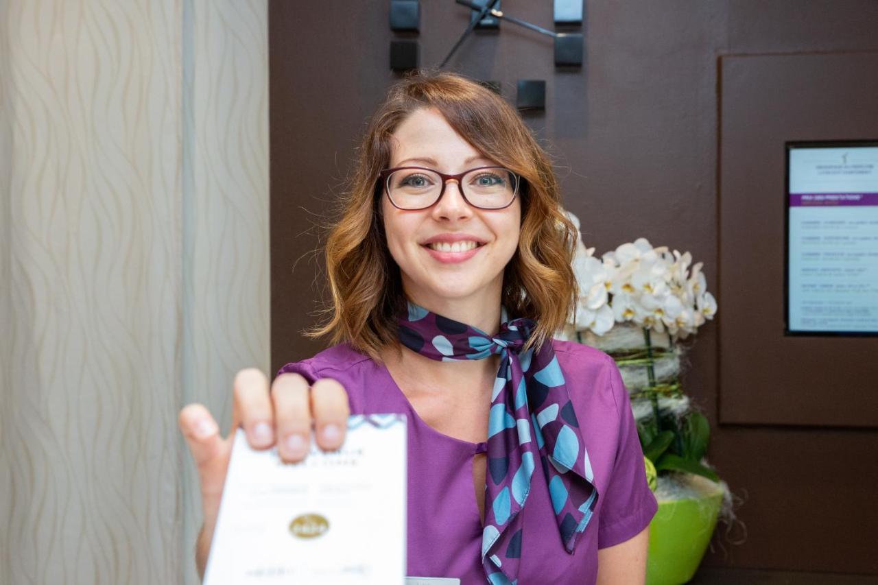 Mercure Lyon Est Chaponnay Exterior foto